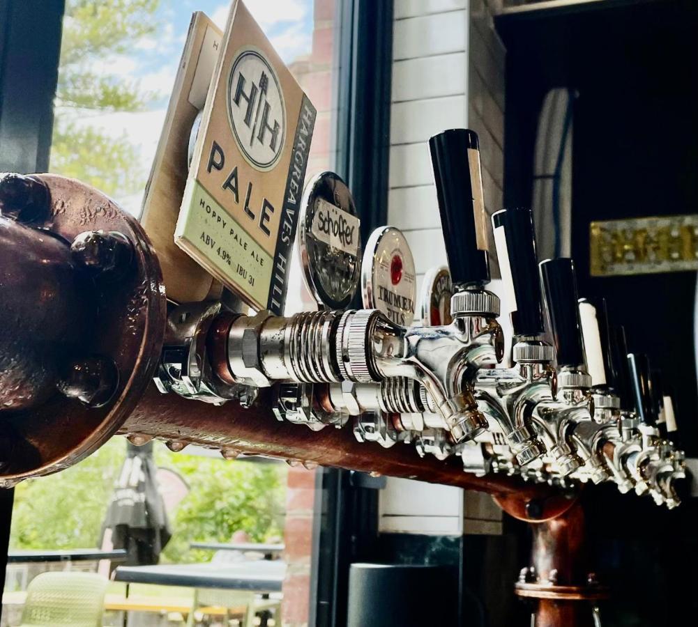 Alpine Hotel, Eat Drink Sleep Warburton Eksteriør bilde