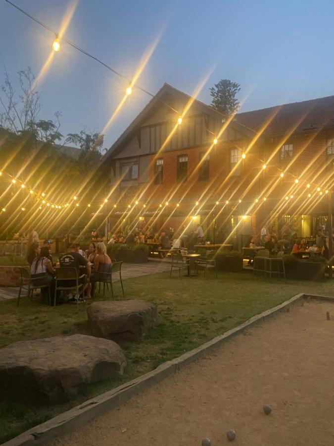 Alpine Hotel, Eat Drink Sleep Warburton Eksteriør bilde