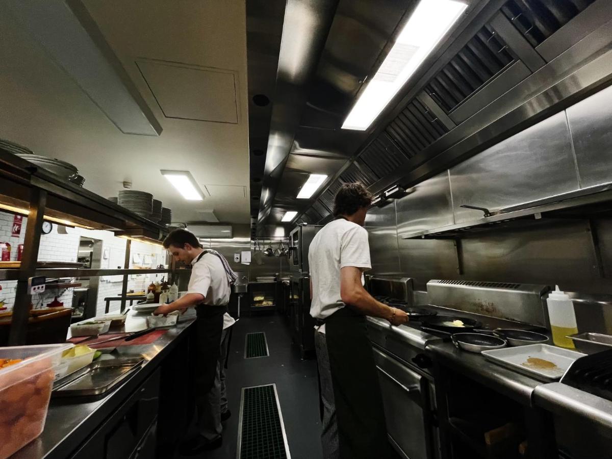 Alpine Hotel, Eat Drink Sleep Warburton Eksteriør bilde