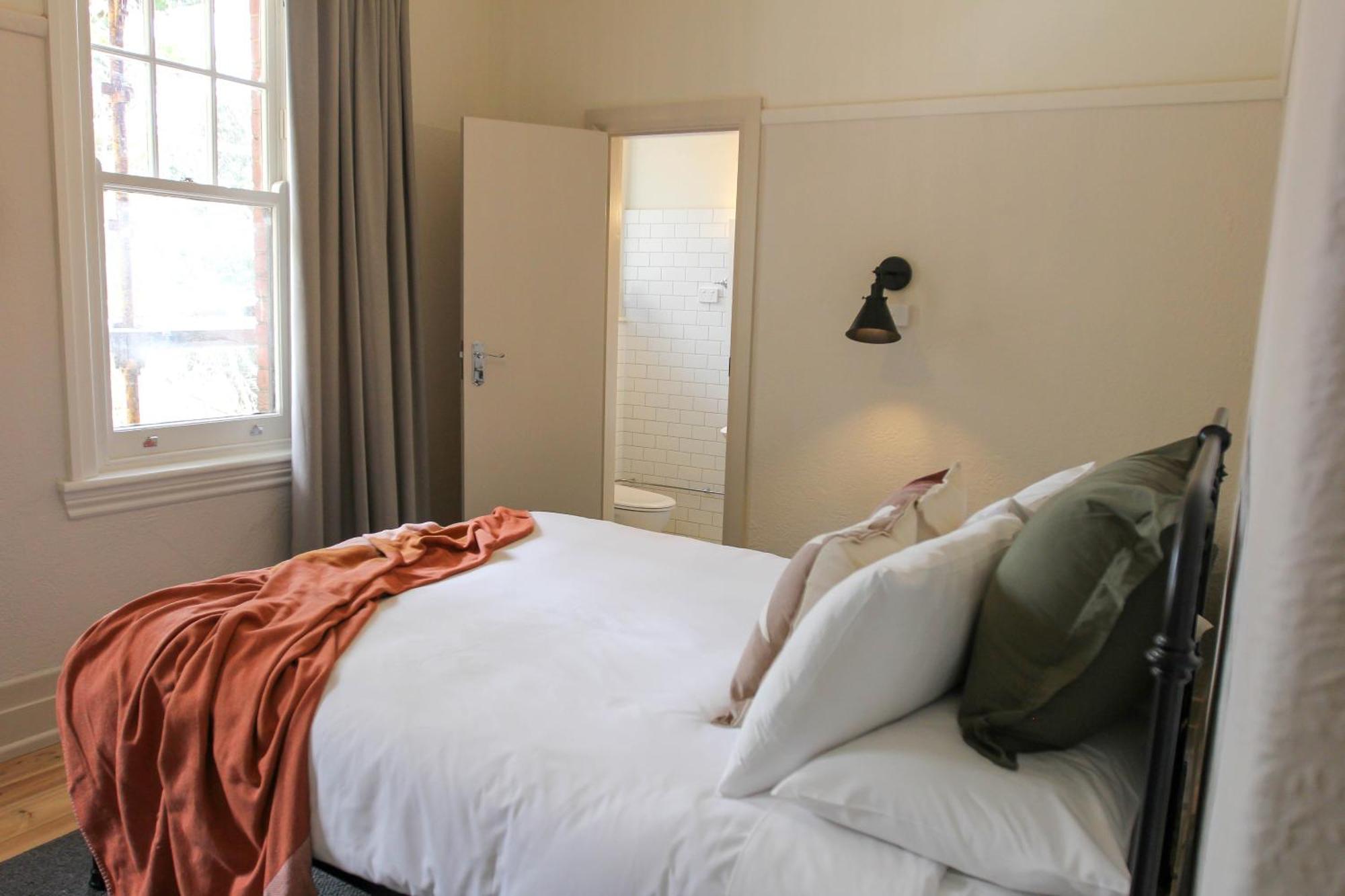 Alpine Hotel, Eat Drink Sleep Warburton Eksteriør bilde
